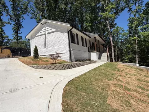 85 Bonnie Ln, Sandy Springs, GA 30328