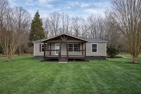 180 Cainbridge Mdws, Demorest, GA 30535
