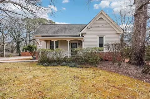 2226 Whites Mill Rd, Decatur, GA 30032