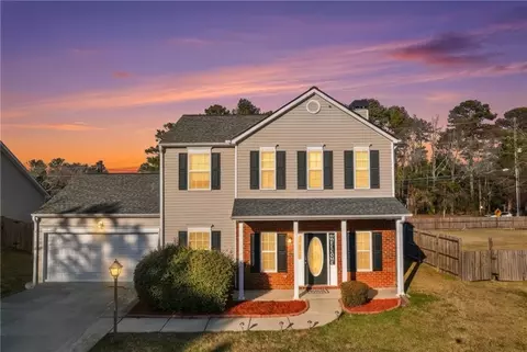 3888 Moos Crk, Loganville, GA 30052