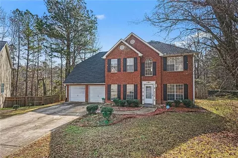 6577 Laurens Way, Stone Mountain, GA 30087