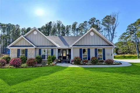 204 Lynn Rd, Bethlehem, GA 30620