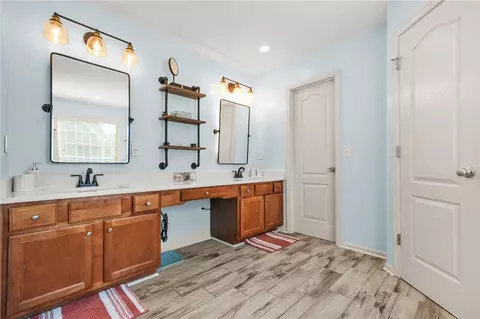 Bath - 1815 Alberta Ln, Winder, GA 30680 photo 1 of 4