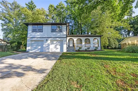 3892 Northstrand Dr, Decatur, GA 30035