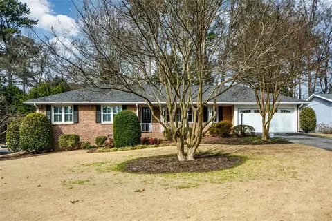 2057 Lavista Cir, Tucker, GA 30084