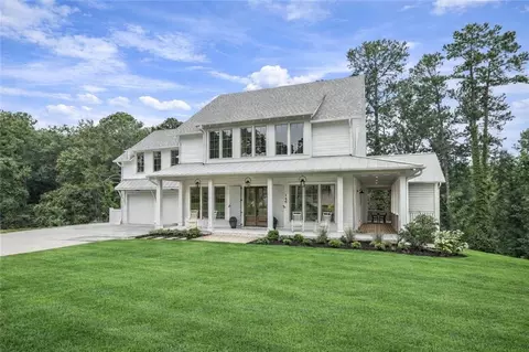 145 Grayton Ln, Roswell, GA 30075
