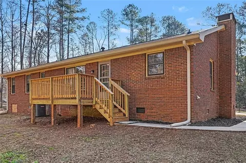 Exterior - 355 Heaton Rd, Covington, GA 30016 photo 7 of 9