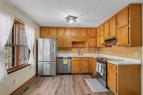 Kitchen - 355 Heaton Rd, Covington, GA 30016 photo 3 of 3