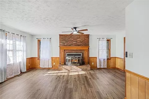 Living - 355 Heaton Rd, Covington, GA 30016 photo 4 of 4