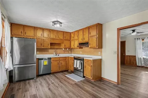 Kitchen - 355 Heaton Rd, Covington, GA 30016 photo 2 of 3