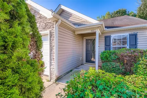 1025 Lakeside Cir, Covington, GA 30016 photo 4