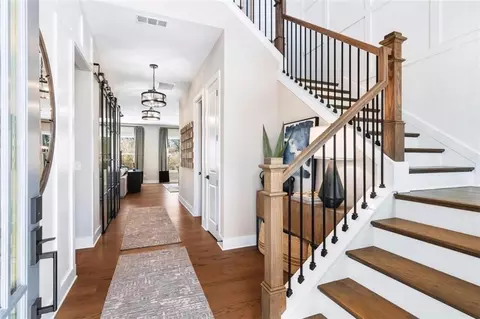 717 Keystone Dr, Woodstock, GA 30188