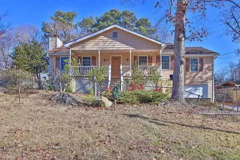 869 Falcon Crest Dr, Lawrenceville, GA 30043