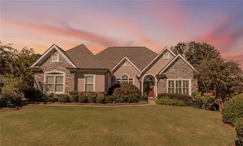 380 Fairway Cir, Monroe, GA 30656