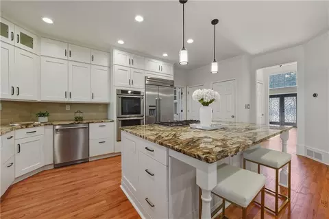 Kitchen - 195 Jupiter Hills Pt, Duluth, GA 30097 photo 3 of 5