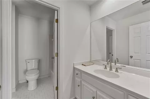 Bath - 195 Jupiter Hills Pt, Duluth, GA 30097 photo 2 of 10
