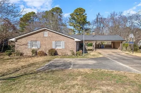 344 Holly Dr, Gainesville, GA 30501
