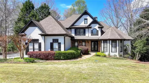 4852 Jacobs Cove Pt, Buford, GA 30519