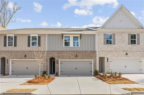 662 Sunstone Ln, Lawrenceville, GA 30043