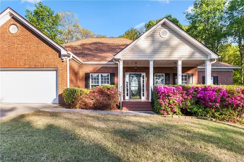 799 Gold Crest Dr, Braselton, GA 30517