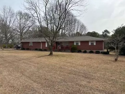 2215 Oak Hill Rd, Covington, GA 30016