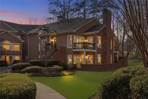 5264 Brooke Ridge Dr, Dunwoody, GA 30338