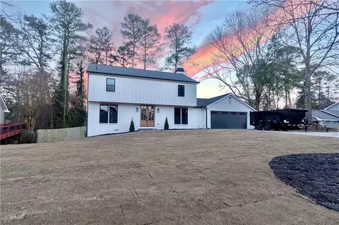 2372 Smokehouse Path, Lawrenceville, GA 30044