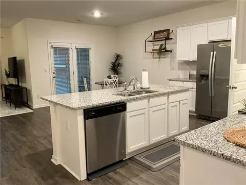 Kitchen - 2237 Pelham Pass, Dacula, GA 30019 photo 1 of 4