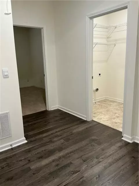 Entry Way - 2237 Pelham Pass, Dacula, GA 30019 photo 5 of 9