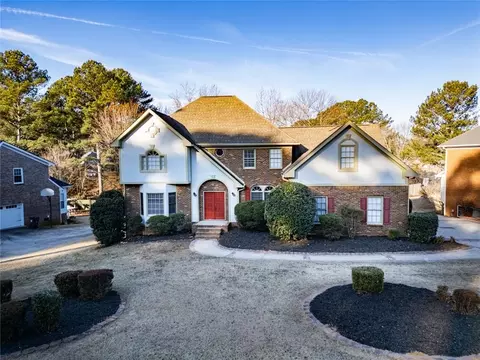 1711 Hickory Lake Dr, Snellville, GA 30078