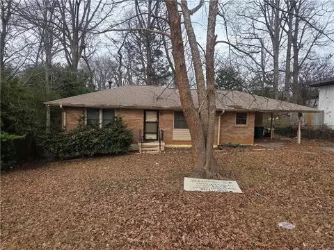 740 Patricia Dr, Forest Park, GA 30297