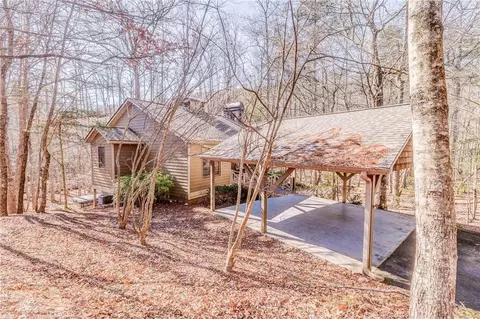 640 Quail Cove Dr, Jasper, GA 30143