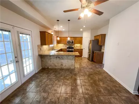 Kitchen - 130 Glenwood Ct, Hampton, GA 30228 photo 2 of 4