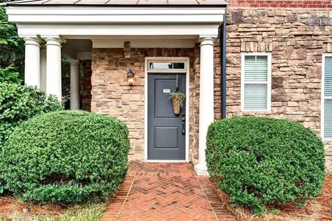 2300 Peachford Rd #3004, Dunwoody, GA 30338