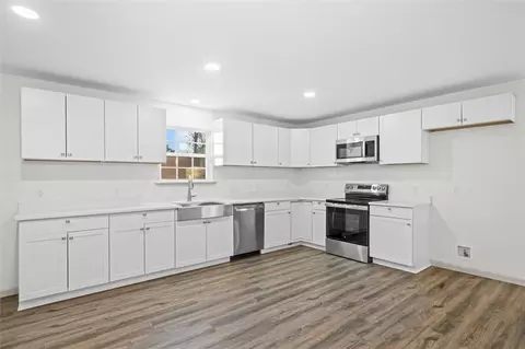 Kitchen - 509 Plainview Dr NW, Dalton, GA 30721 photo 1 of 4