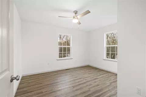 Bedroom - 509 Plainview Dr NW, Dalton, GA 30721 photo 5 of 7