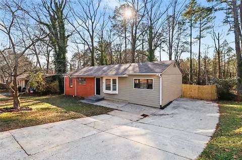 6099 Biscayne Dr, Forest Park, GA 30297