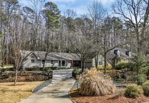 7265 Hunters Branch Dr, Atlanta, GA 30328