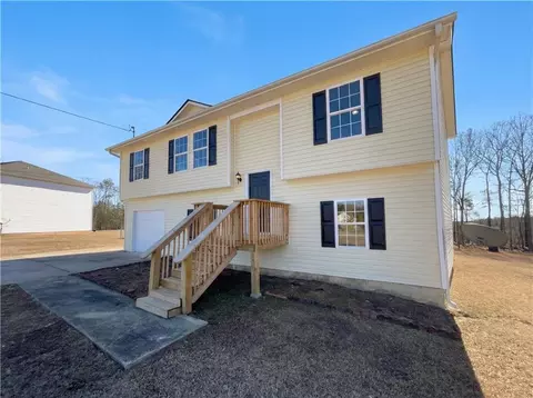 266 Lambert Overlook Cir, Carrollton, GA 30117