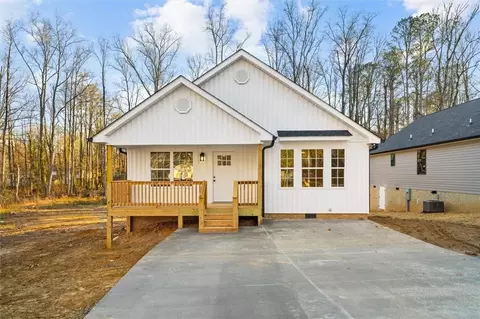 116 Robin Hood Dr, Dalton, GA 30721