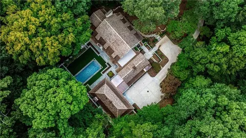 3990 Paces Ferry Rd NW, Atlanta, GA 30327