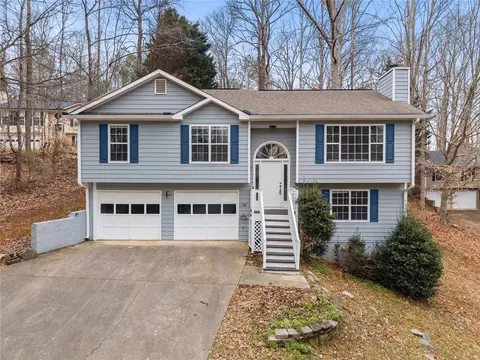 5579 Elderberry Ln, Flowery Branch, GA 30542