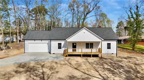 105 Keisha Ln, Calhoun, GA 30701