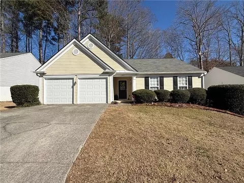 137 Park Forest Dr NW, Kennesaw, GA 30144