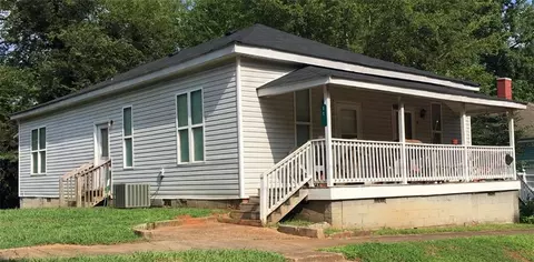 11 Spruce St, Porterdale, GA 30014