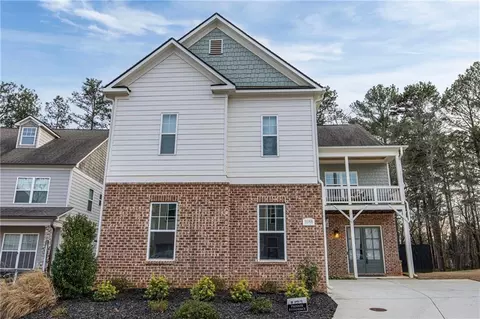 1088 Heatherland Dr NE, Marietta, GA 30066