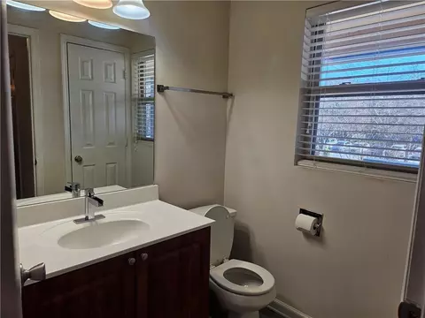 Bath - 310 Brittany Ct, Duluth, GA 30096 photo 1 of 5