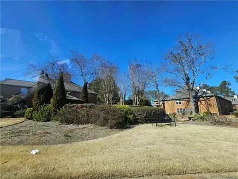 Exterior - 310 Brittany Ct, Duluth, GA 30096 photo 6 of 10