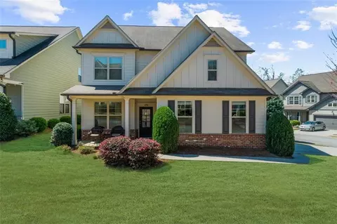 6008 Harbour Mist Dr, Flowery Branch, GA 30542