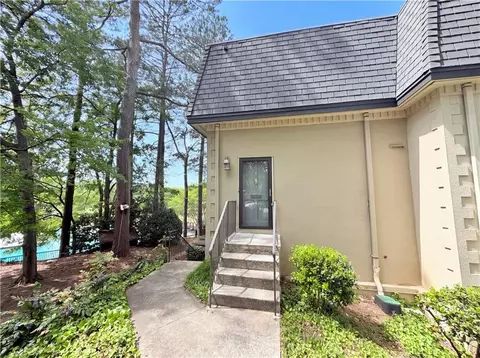 27 Chaumont Sq NW, Atlanta, GA 30327